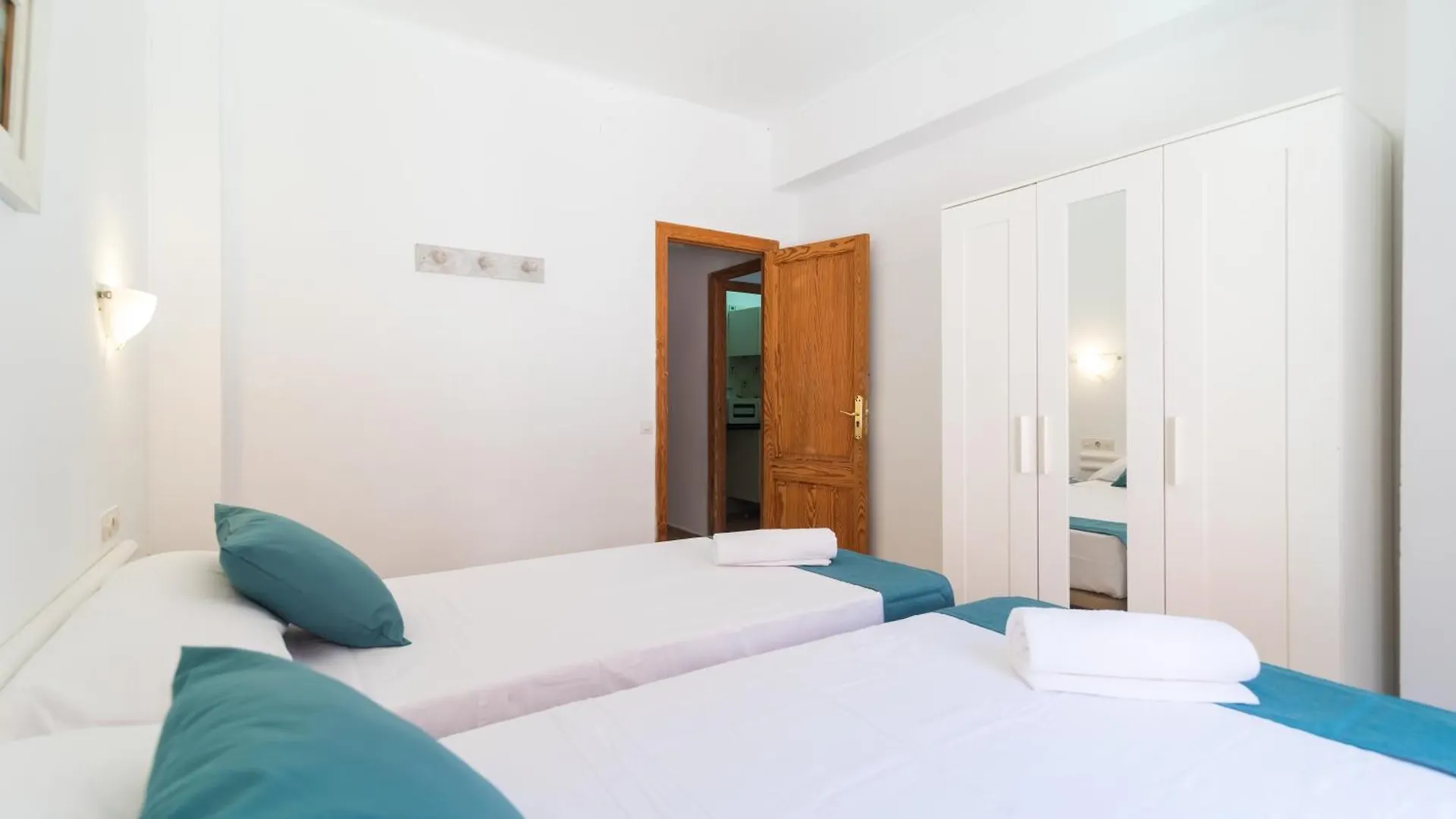פלמה דה מיורקה Hotel Lis Mallorca ספרד
